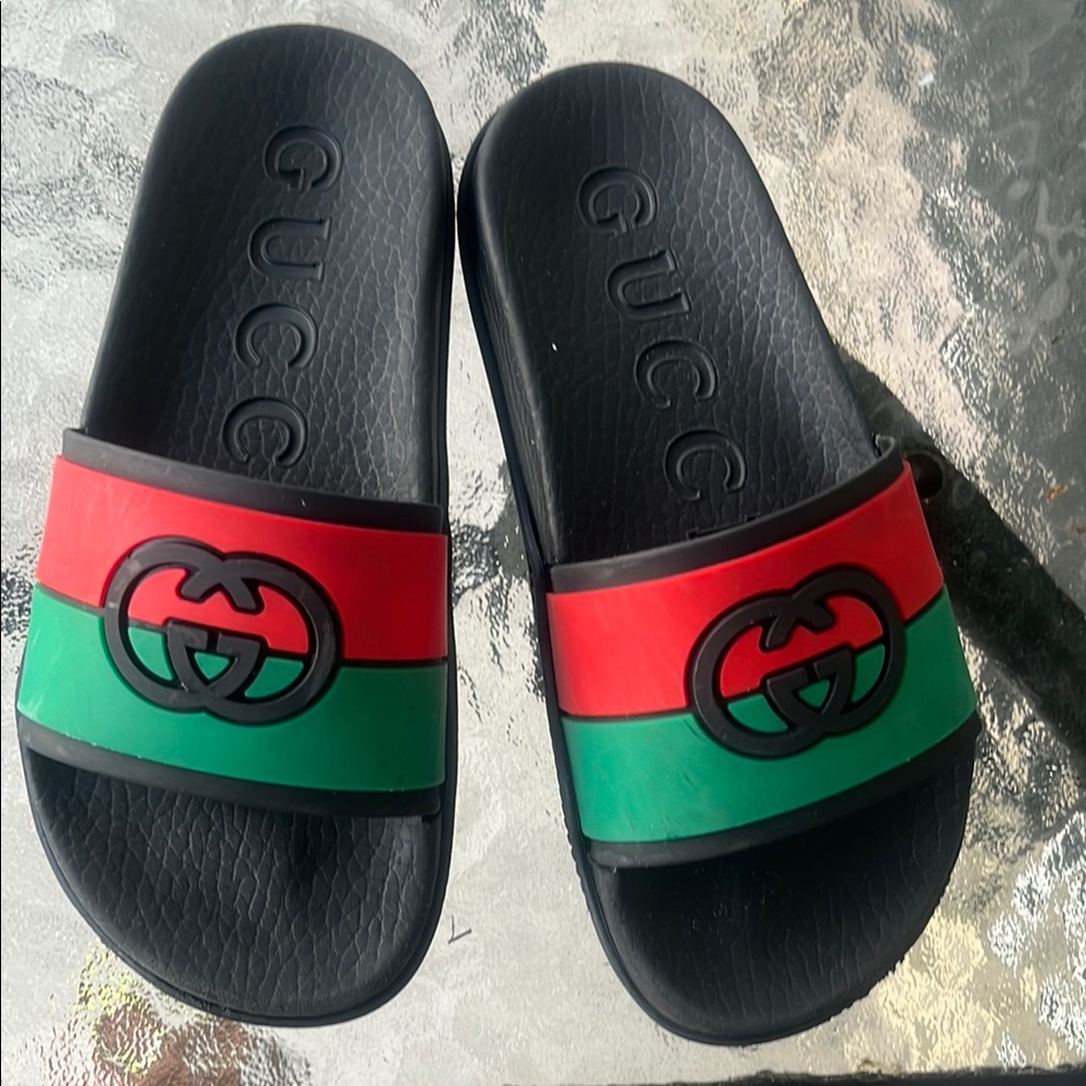 Gucci Red and Green Sandals Iconic Design